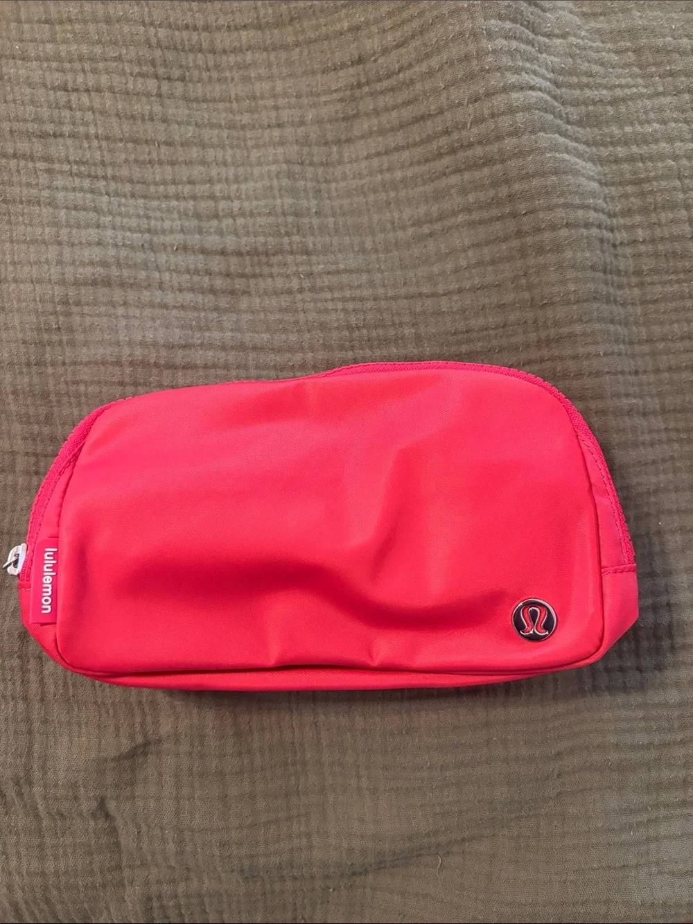 Lululemon Vibrant Pink Zip Fanny Pack